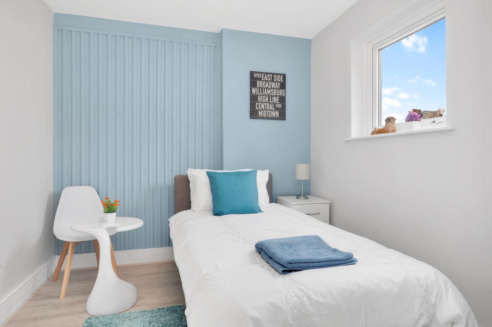 Waterside 4 Bed Appartement *