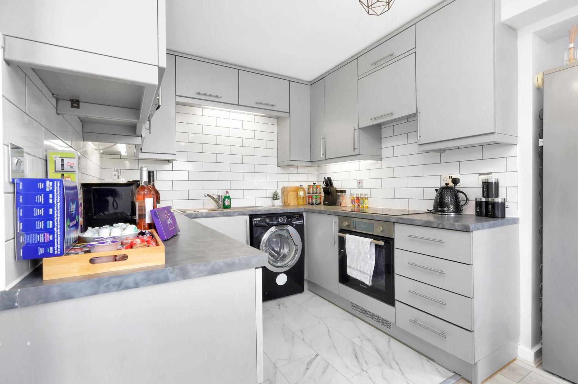 Waterside 4 Bed Appartement *