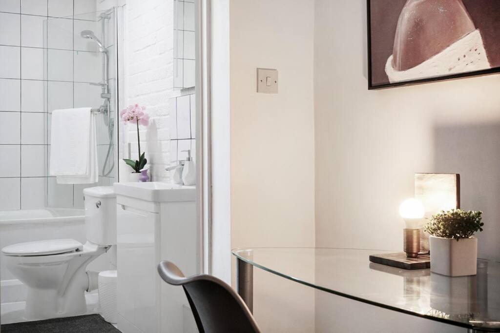 2 Bed Garden Flat Sleeps 6 Close To Brixton * Londres