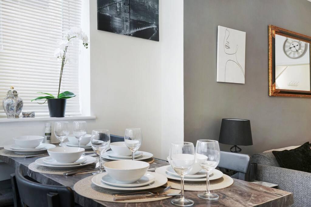2 Bed Garden Flat Sleeps 6 Close To Brixton Appartement