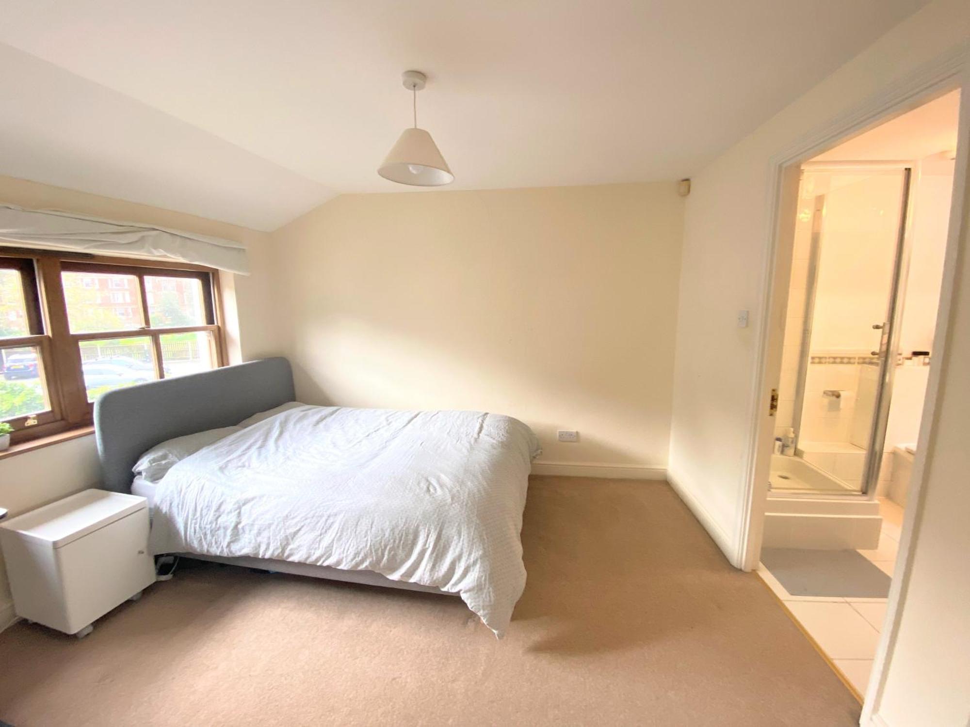 Cozy Double Next To Putney Bridge And High Street * Londres