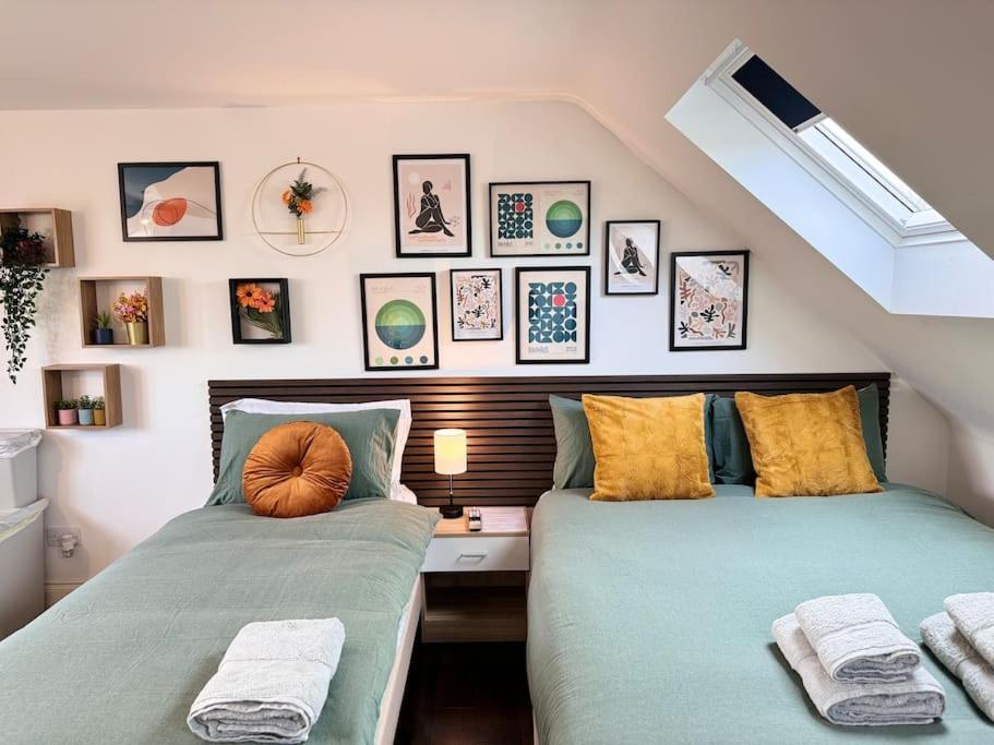 Apartment Superb Loft 30min To London