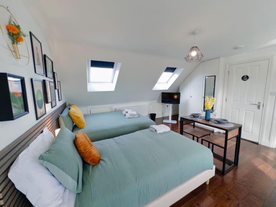 Superb Loft 30min To