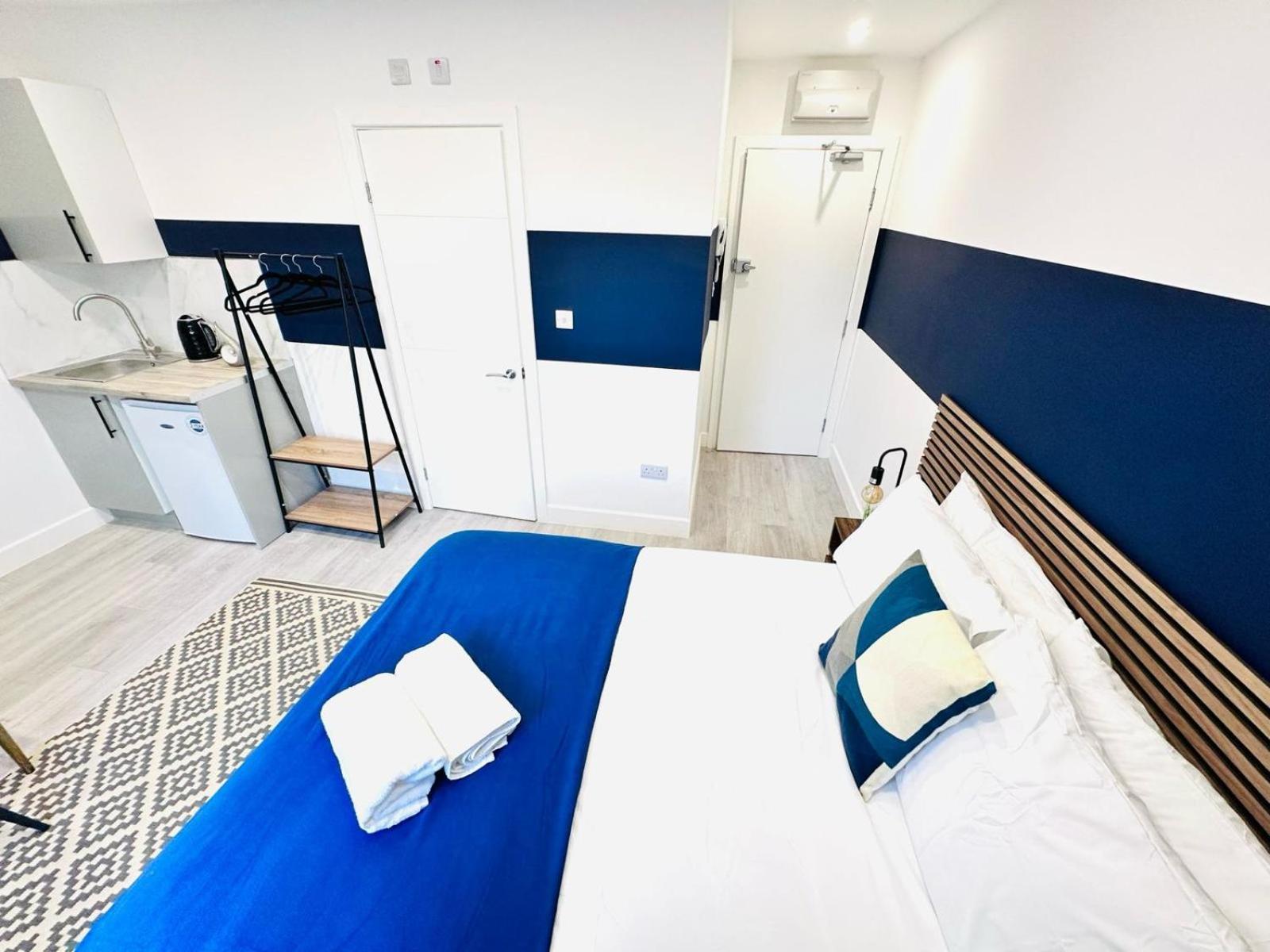 Pensión 58 Blue House Center Studio, Spot Londres