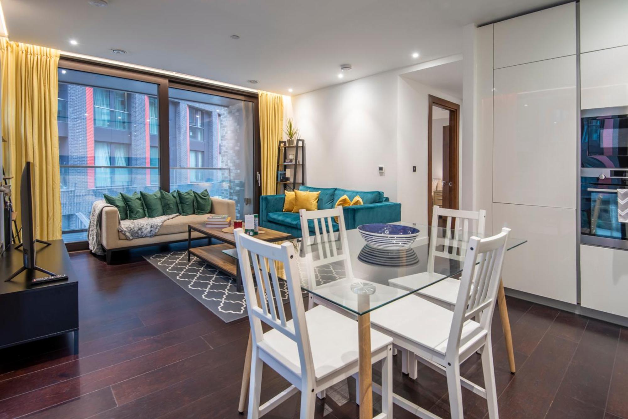 The Embassy Two Bedrooms Devereux Residences Appartement