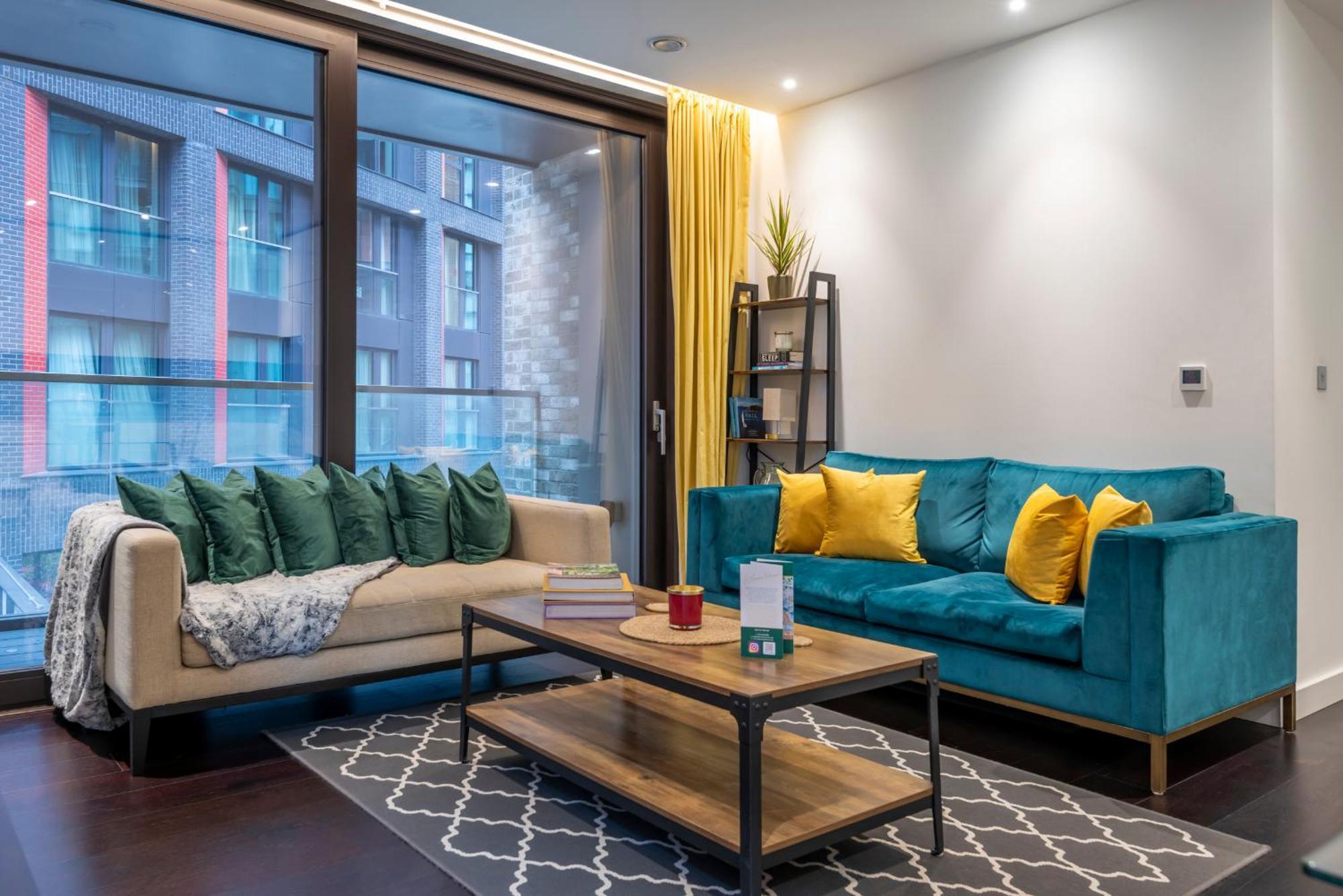 The Embassy Two Bedrooms Devereux Residences Appartement