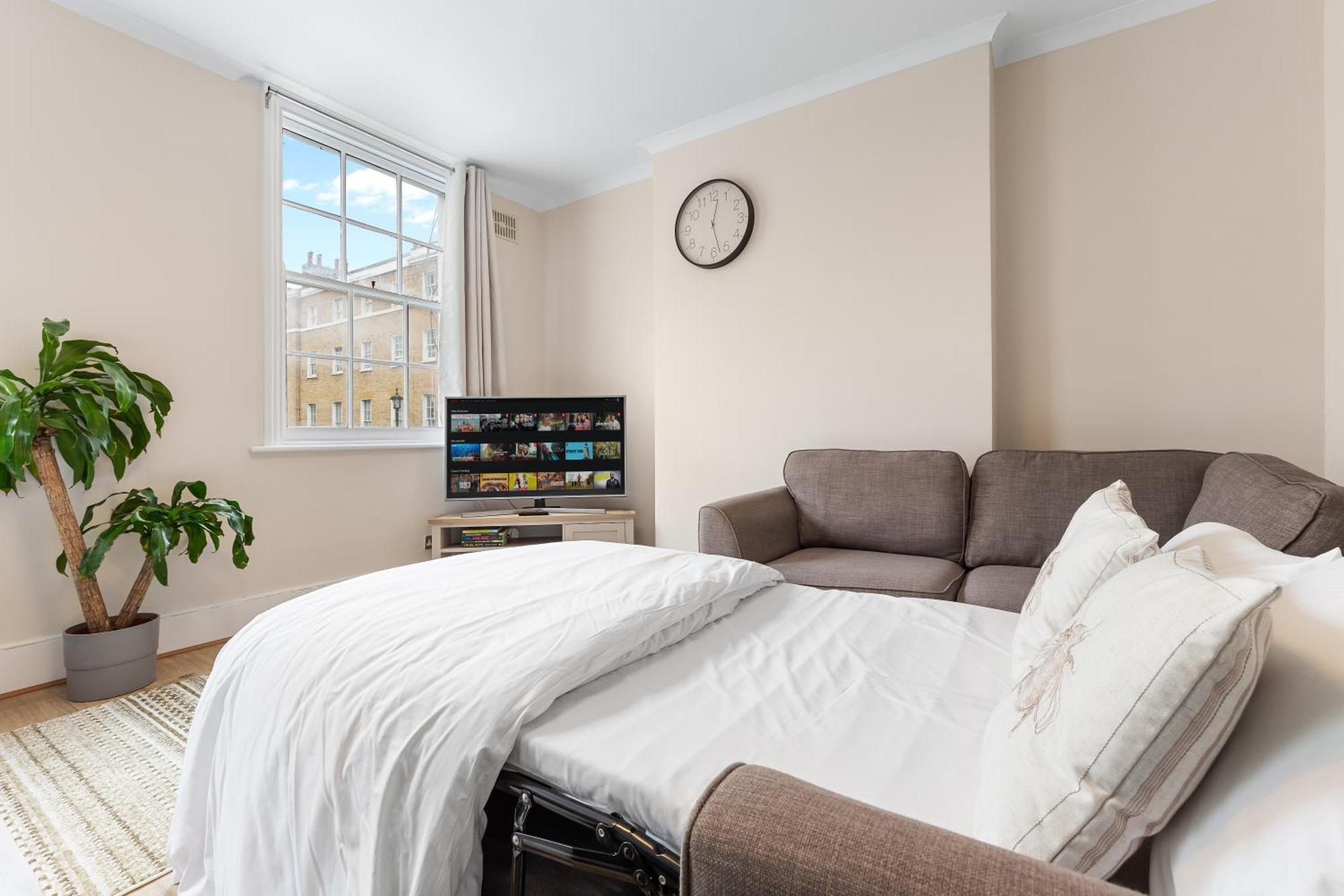 Serviced Duplex In Paddington, Near Hyde Park Marble Arch, W2