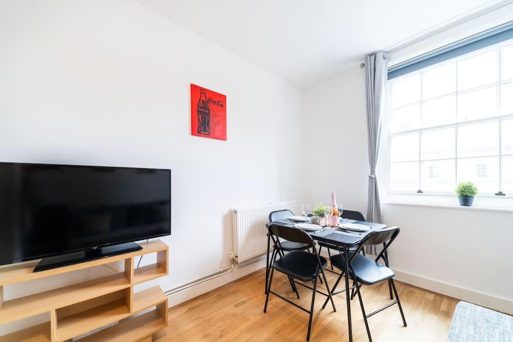 Beautiful One Bedroom Flat In Tavistock Place Appartement