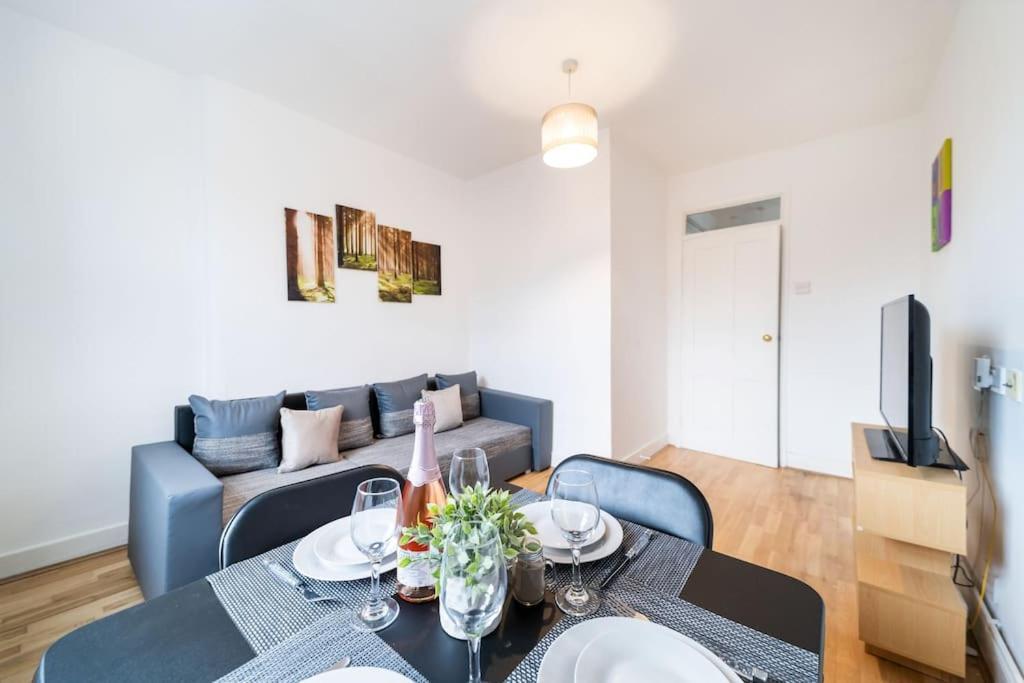 Beautiful One Bedroom Flat In Tavistock Place *