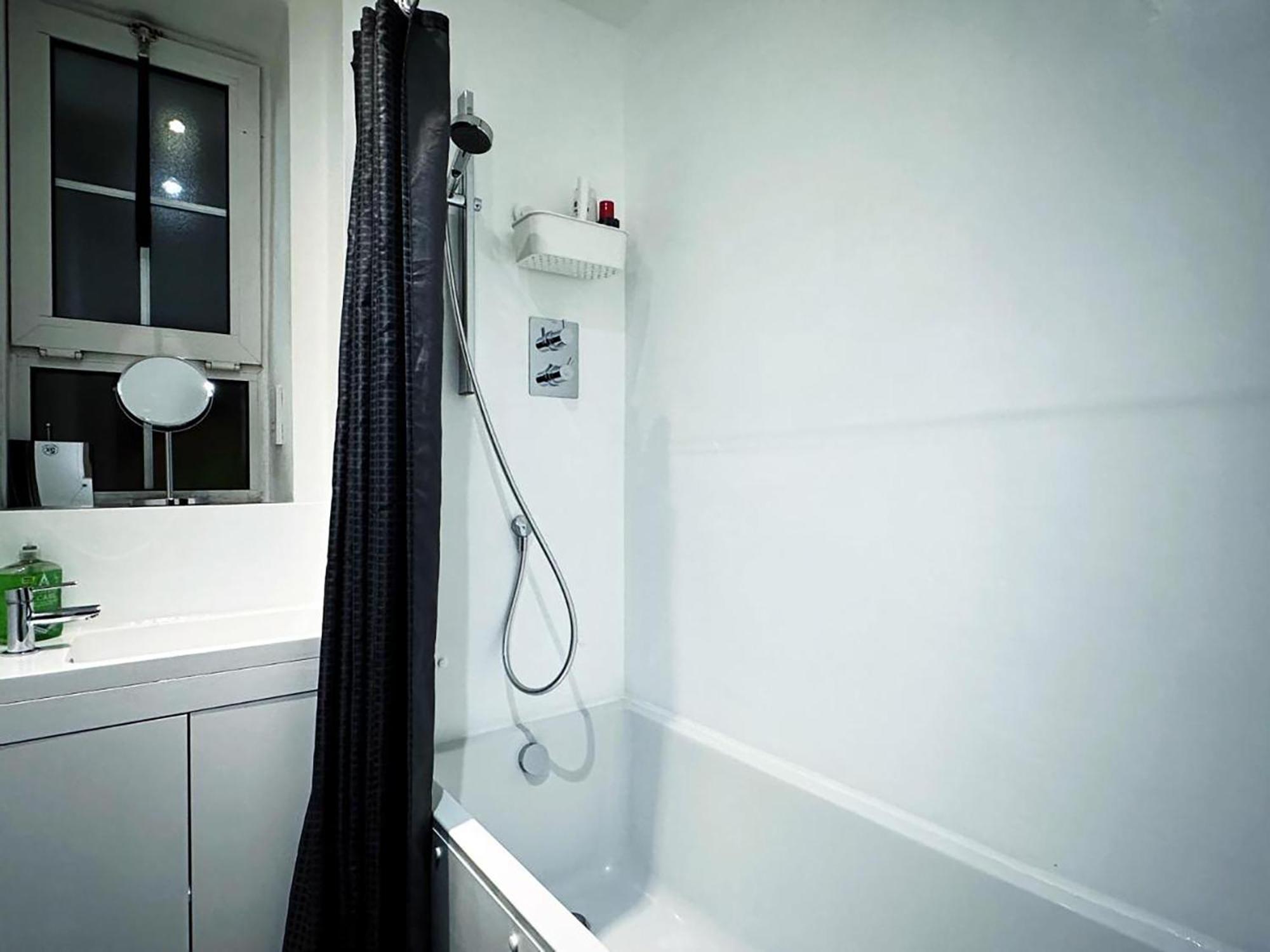 Wades Place E14 *
