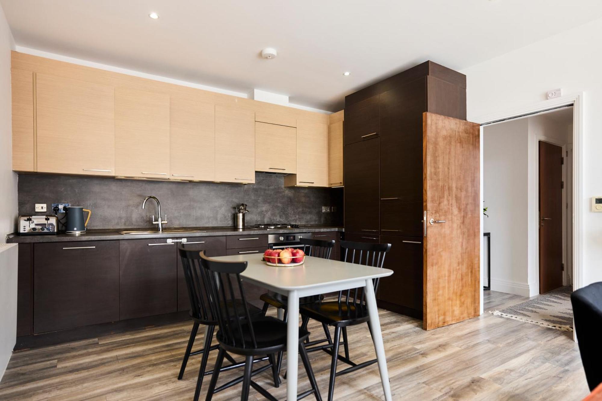The Harlesden Breakout - Glamorous 2bdr Flat Apartment
