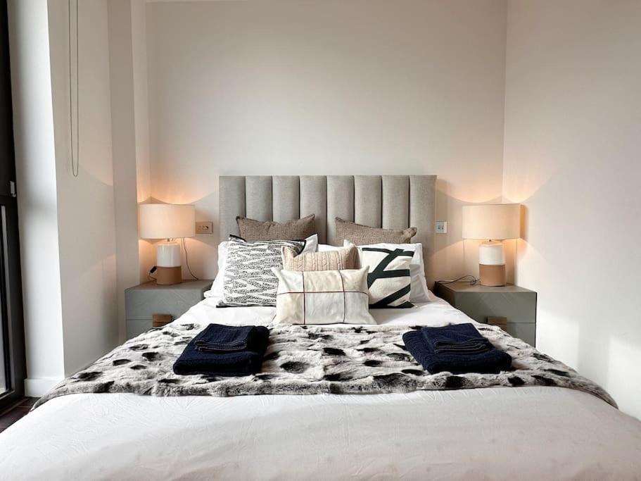 Luxurious And Spacious Near Us Embassy * Londres