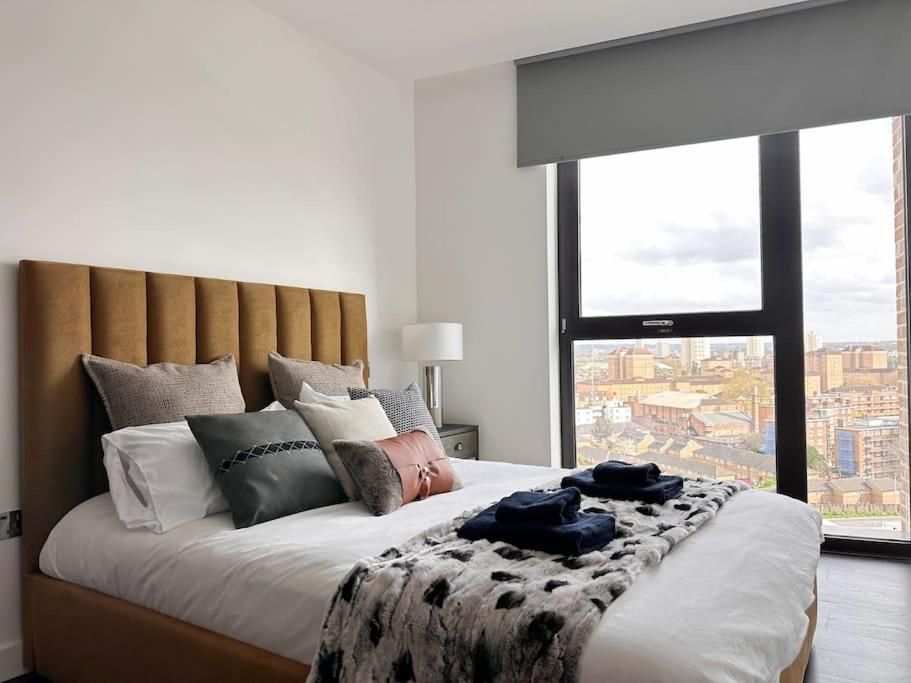 Luxurious And Spacious Near Us Embassy
