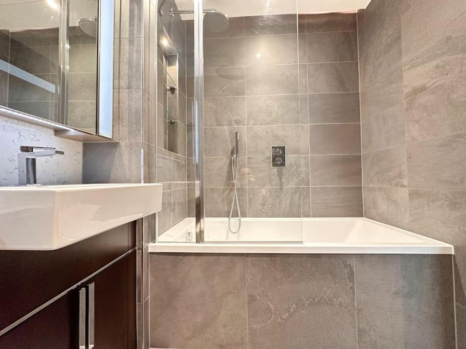 Apartamento Luxurious And Spacious Near Us Embassy Londres