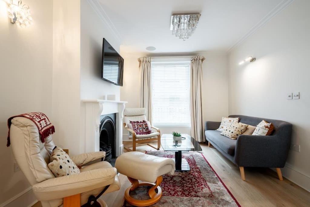 Villa Luxury 3brs House In The Heart Of Victoria *
