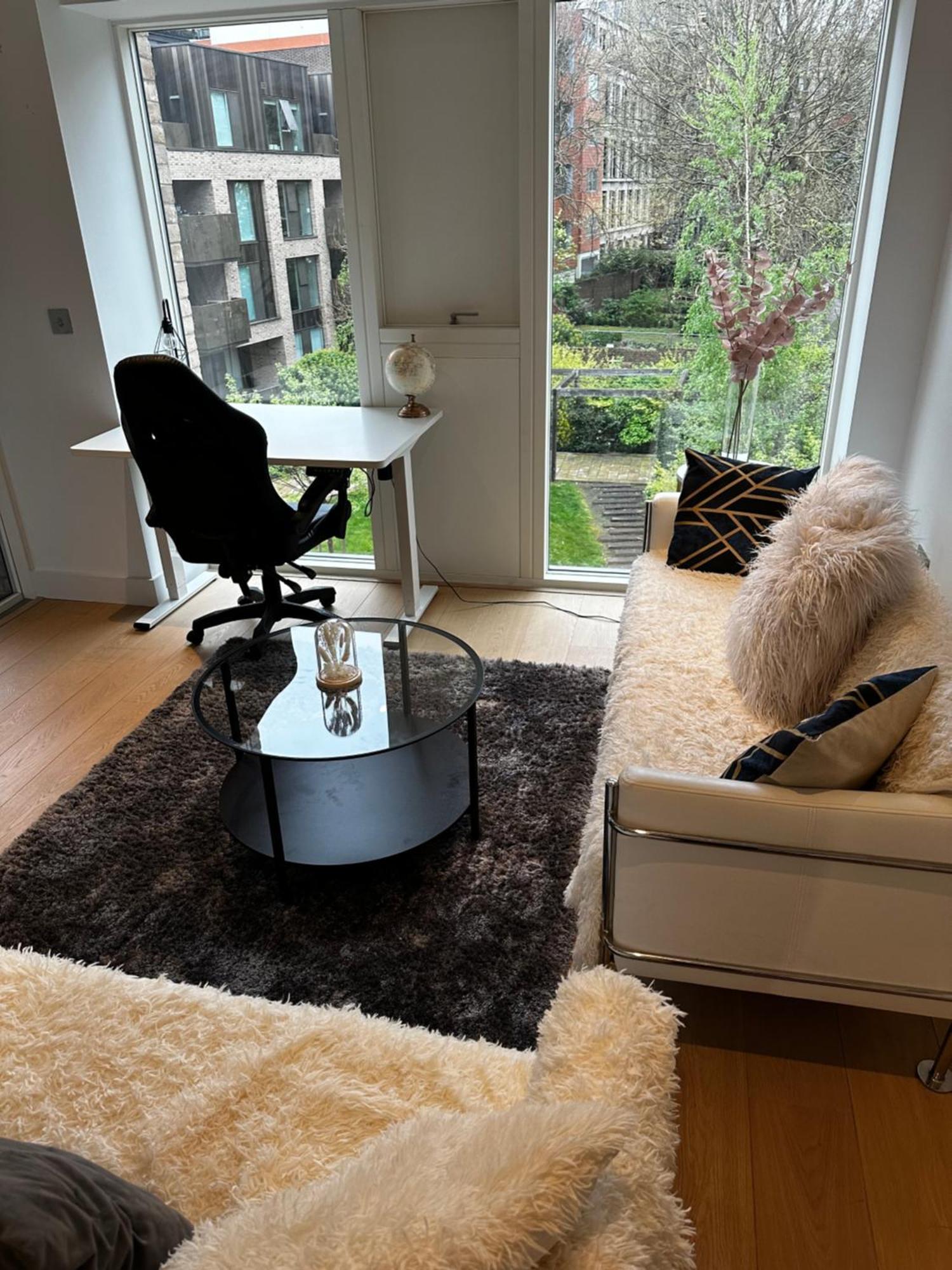 Modern House In Central Apartment London