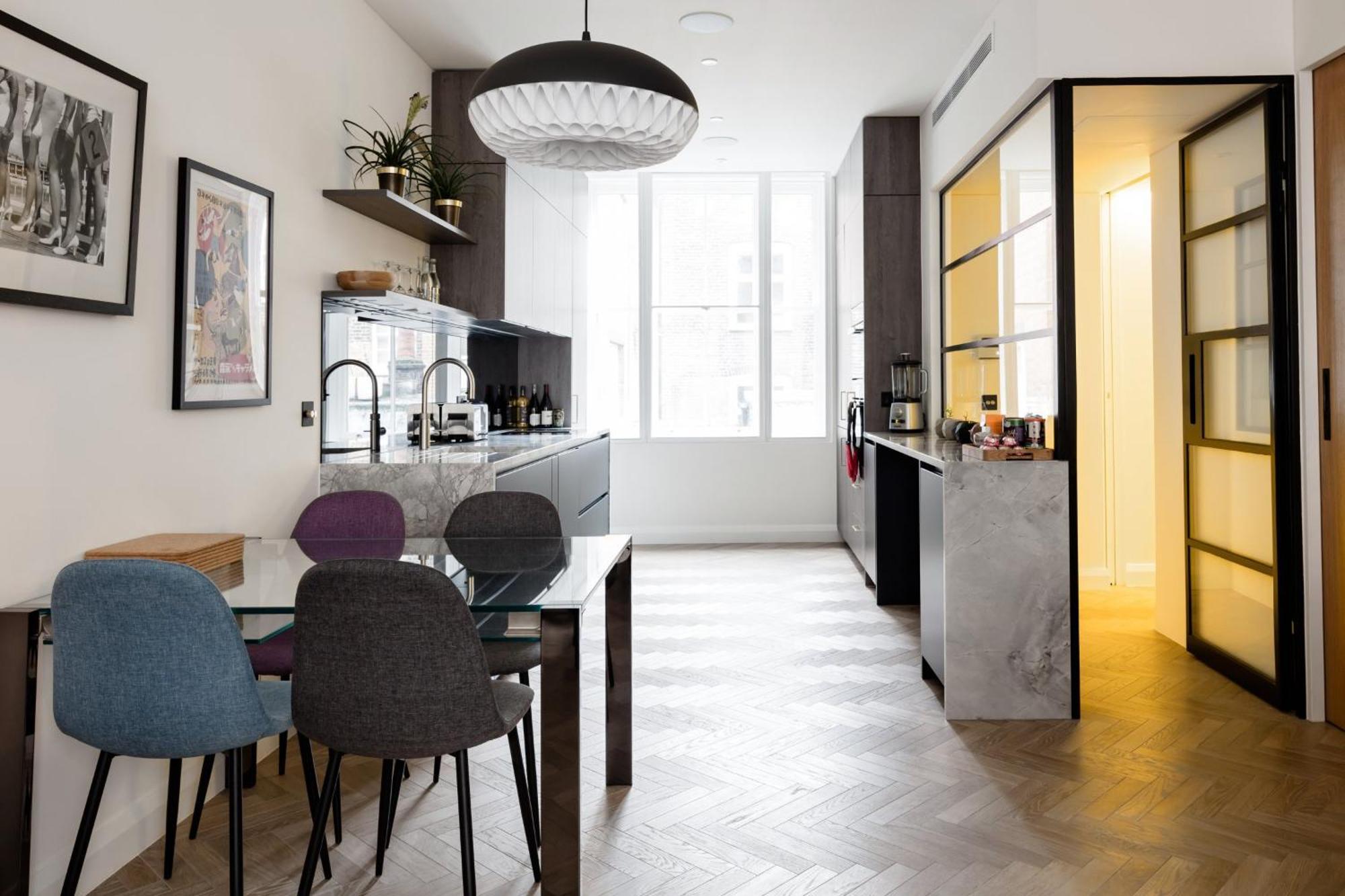 Modern & At Charing Cross Appartement