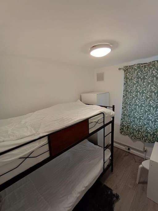 Apartamento Spacious 3 Bed Flat Opp Springfield Park, Hackney. Londres
