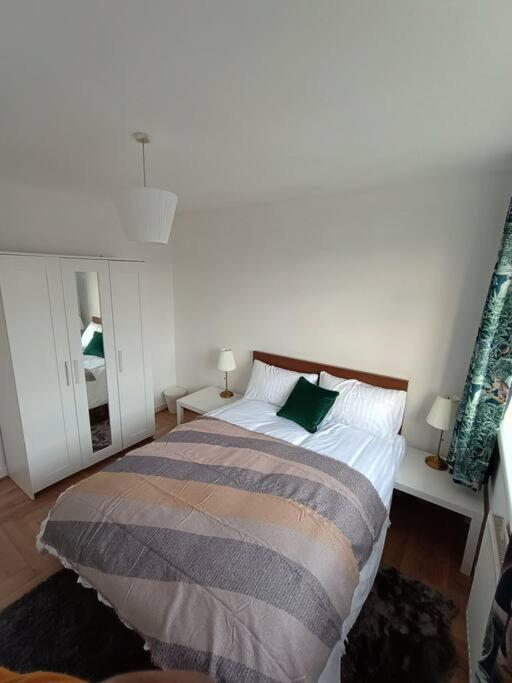 Apartamento Spacious 3 Bed Flat Opp Springfield Park, Hackney.