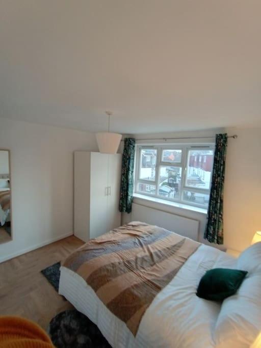 Apartamento Spacious 3 Bed Flat Opp Springfield Park, Hackney. Londres