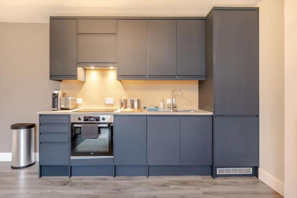 Kensington Central With Garden Apartment *