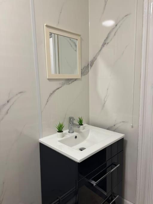 4 • Double Bed In King's Cross Appartement