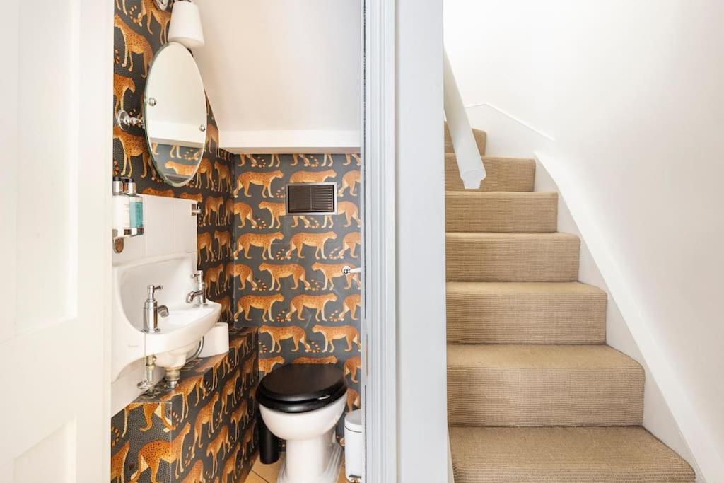 Historic Joseph Conrad House In Heart Of London! Villa