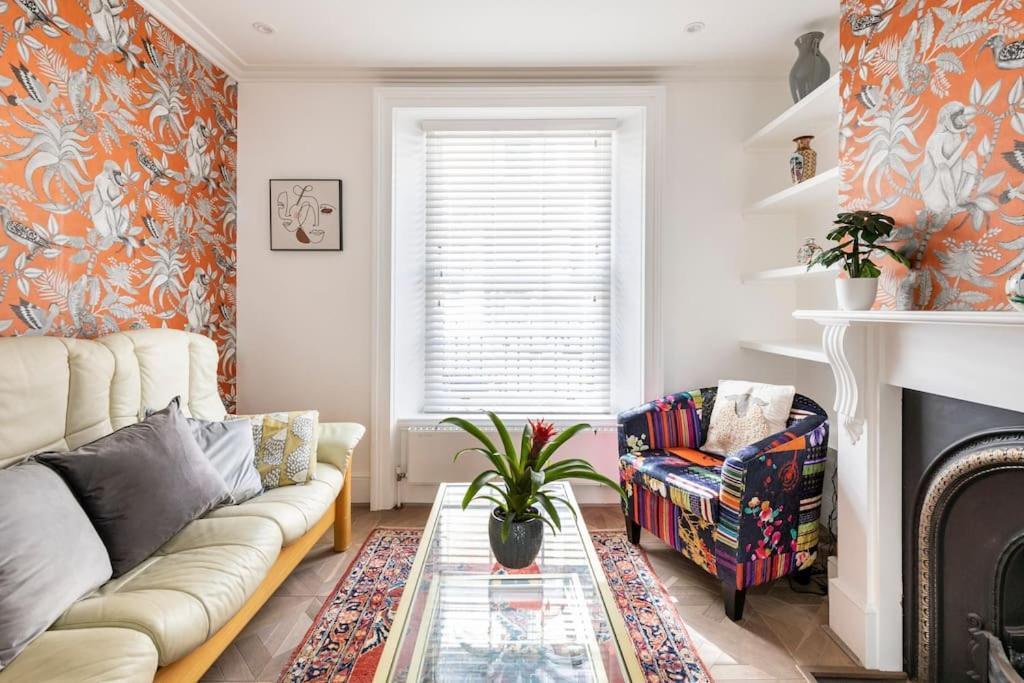 Historic Joseph Conrad House In Heart Of London! * Londres