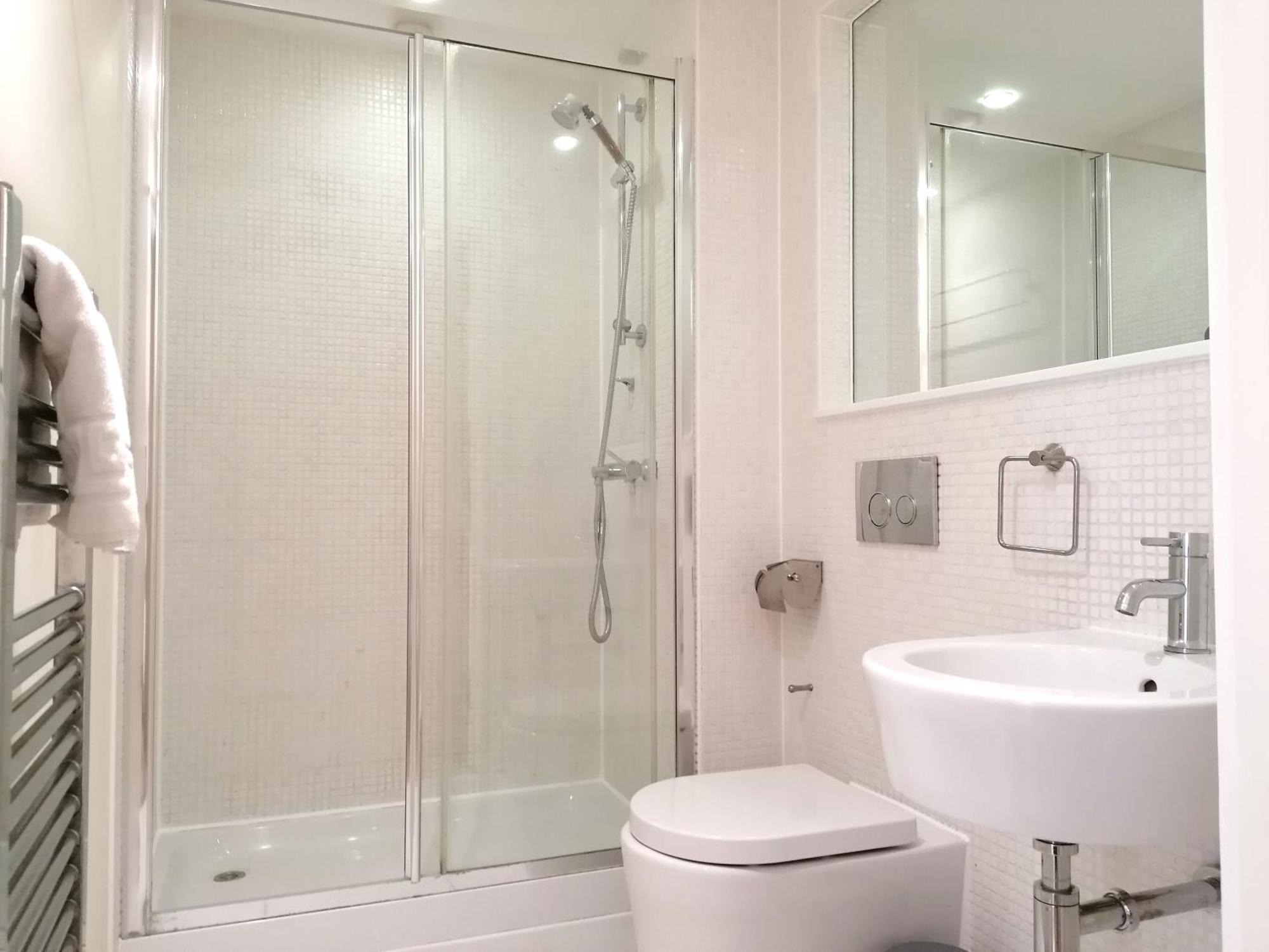 Canary Wharf Serviced Apartamento *