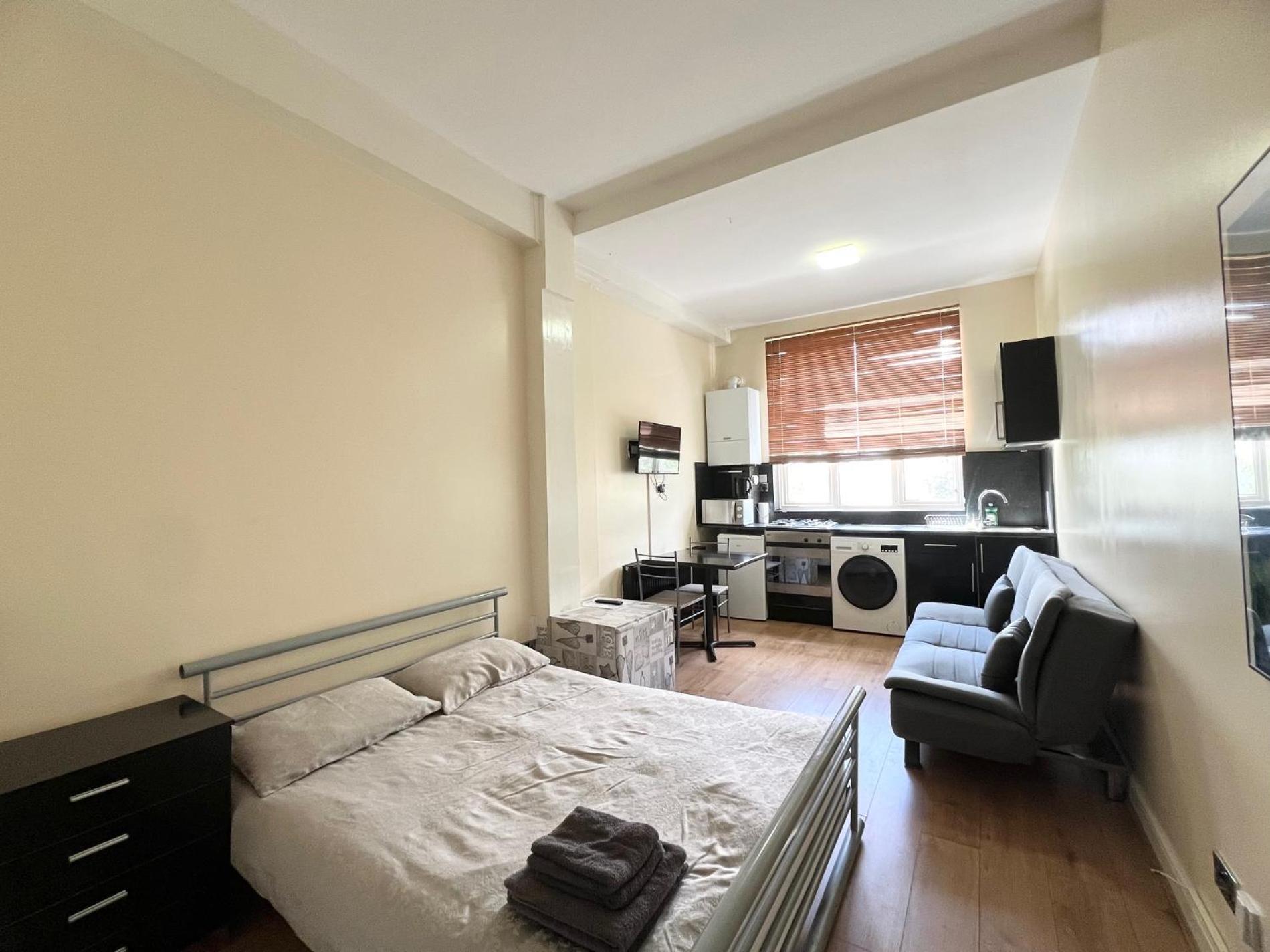 Comfy - Finchley Road