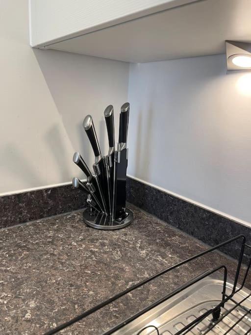 Contemporary Urban Retreat, 2-bedroom Haven By City Airport Apartment London