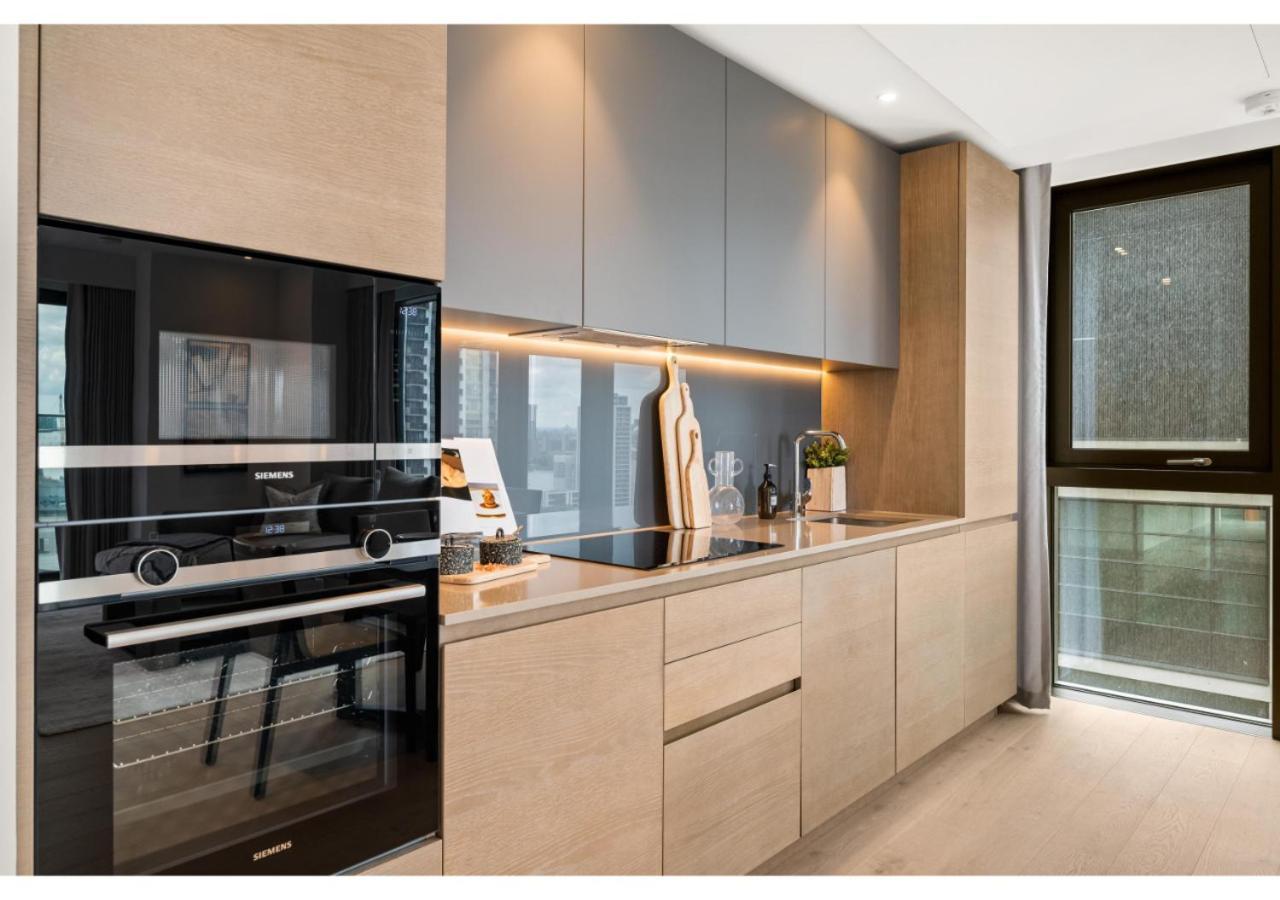 Elegant And Modern In Canary Wharf Right Next To Thames * Londen