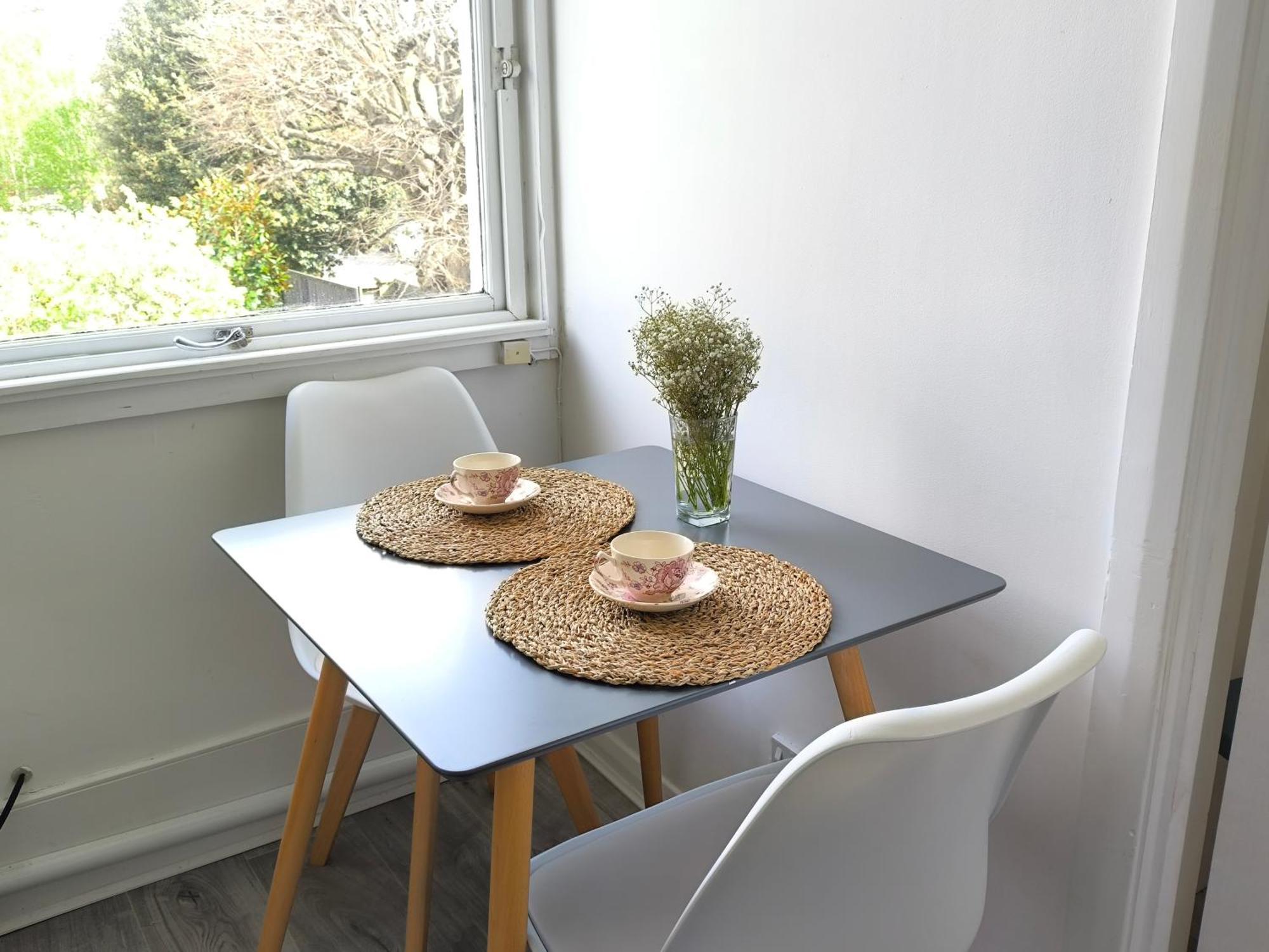 Bright Chiswick - Great Location