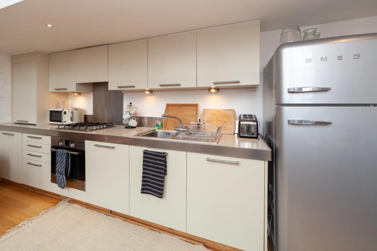 Charming 1 Bedroom In Old School House Apartamento Londres