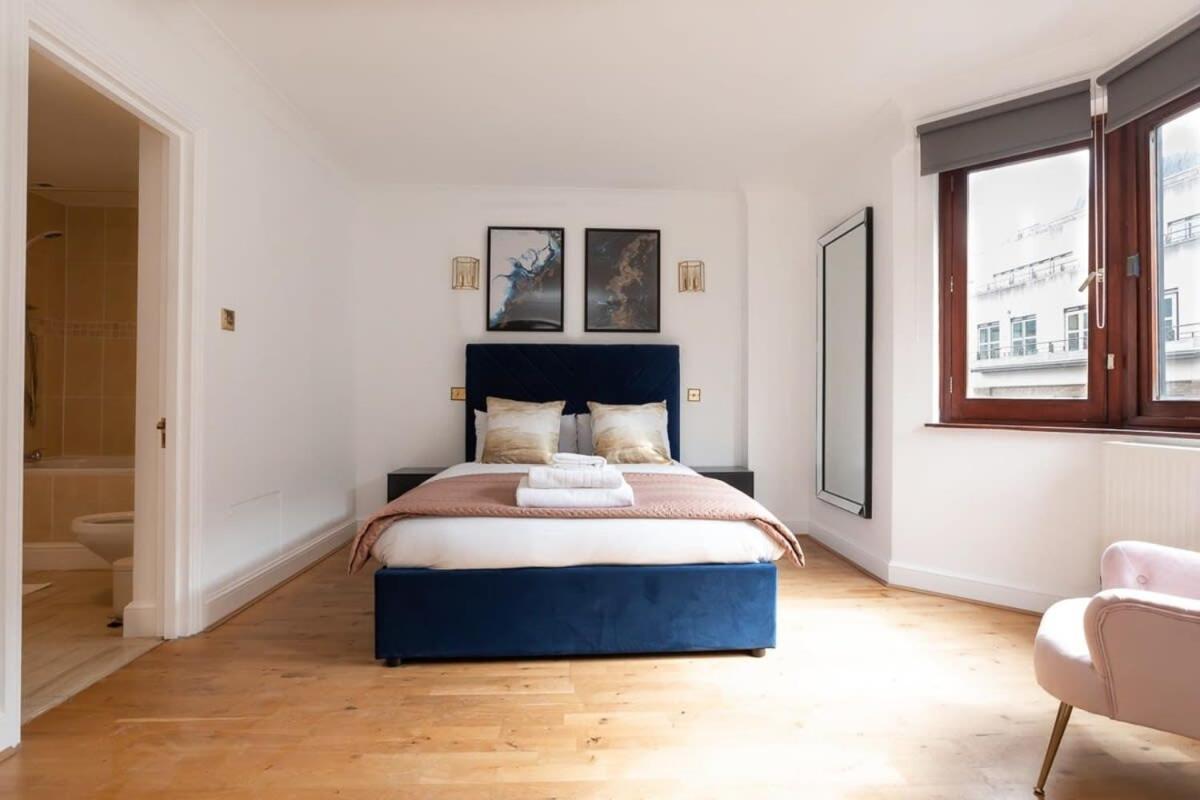 Spacious 1 Bed Mayfair With Balcony