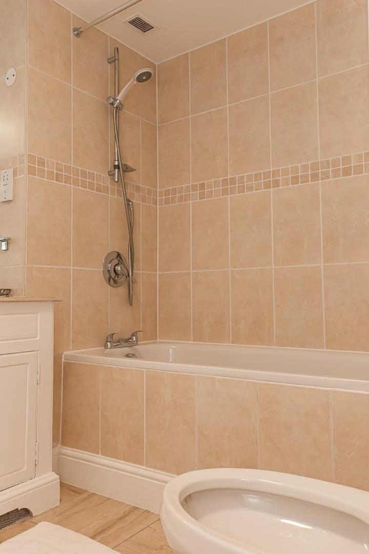 Spacious 1 Bed Mayfair With Balcony Apartamento Londres