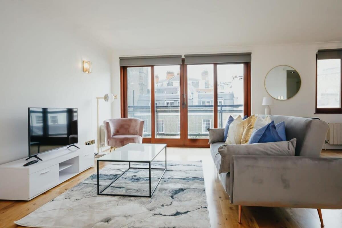 Spacious 1 Bed Mayfair With Balcony * Londres
