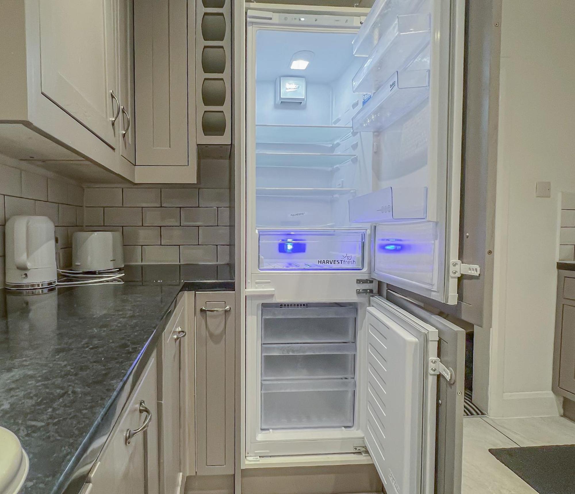 Apartment Stylish 3 Bed Flat With Garden *