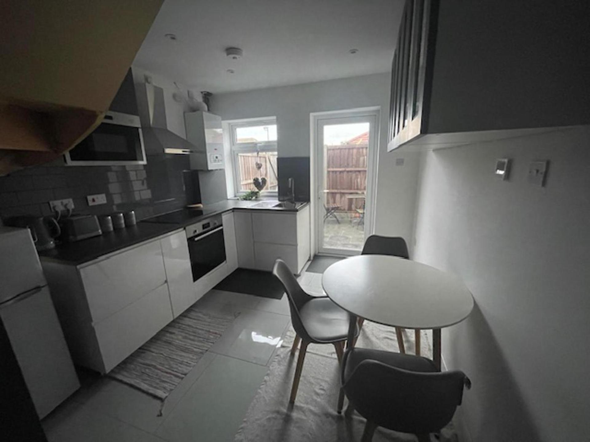 1bedhouse- London-sleeps 4- Close To Attractions Londres