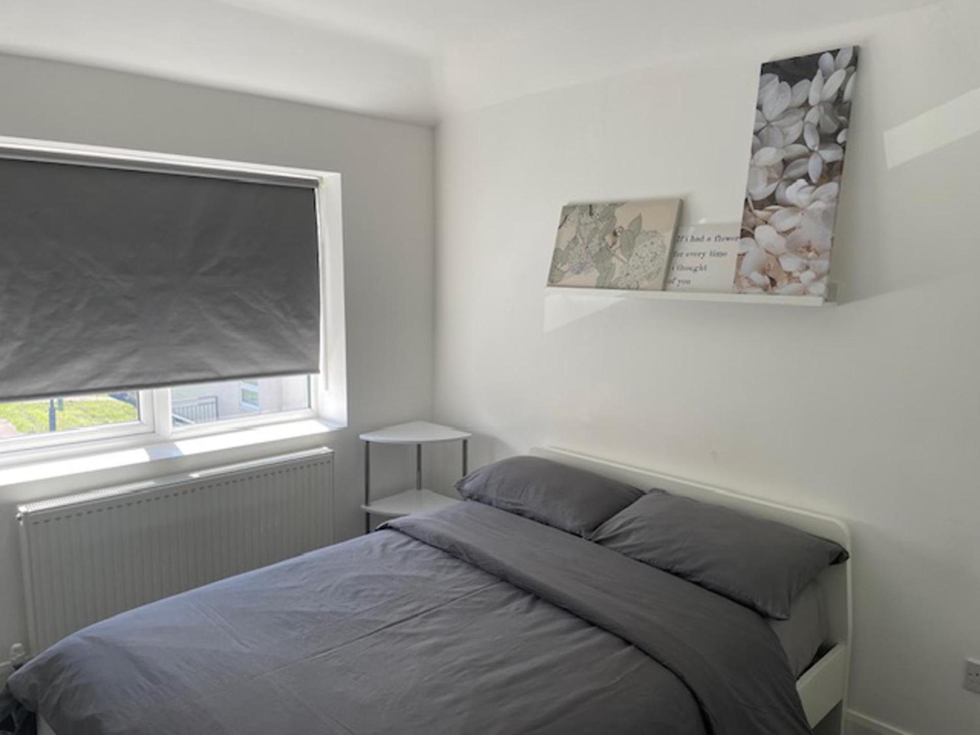 1bedhouse- London-sleeps 4- Close To Attractions *
