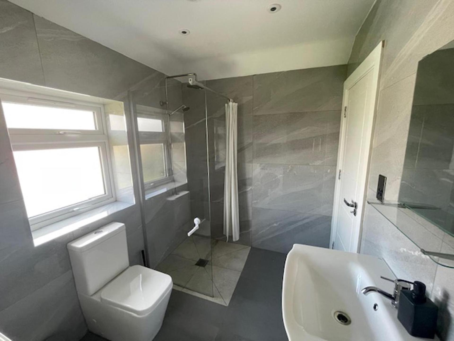 1bedhouse- London-sleeps 4- Close To Attractions Hébergement de vacances Londres