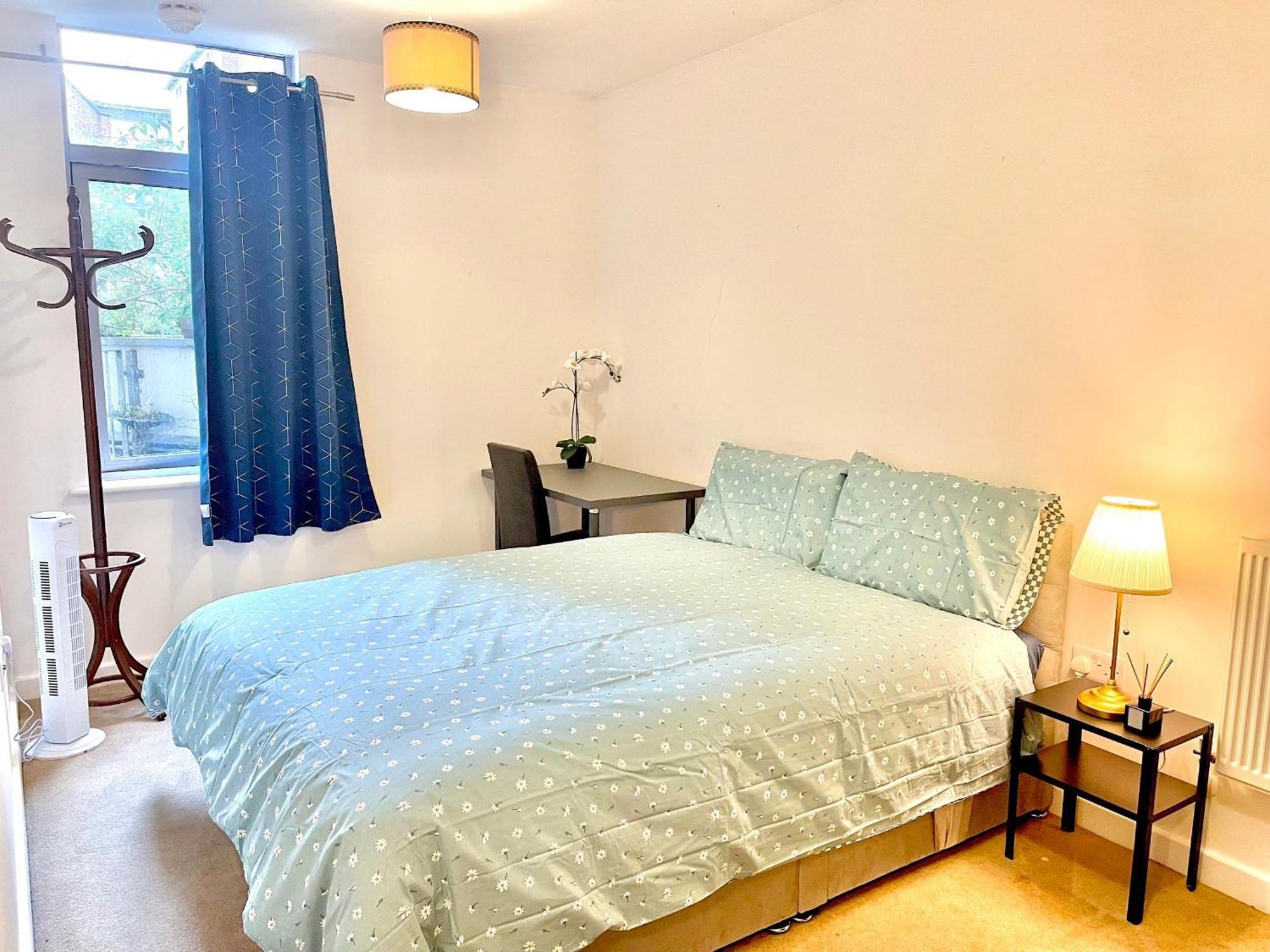 Modern Patio Flat Close To Tower Bridge * Londres