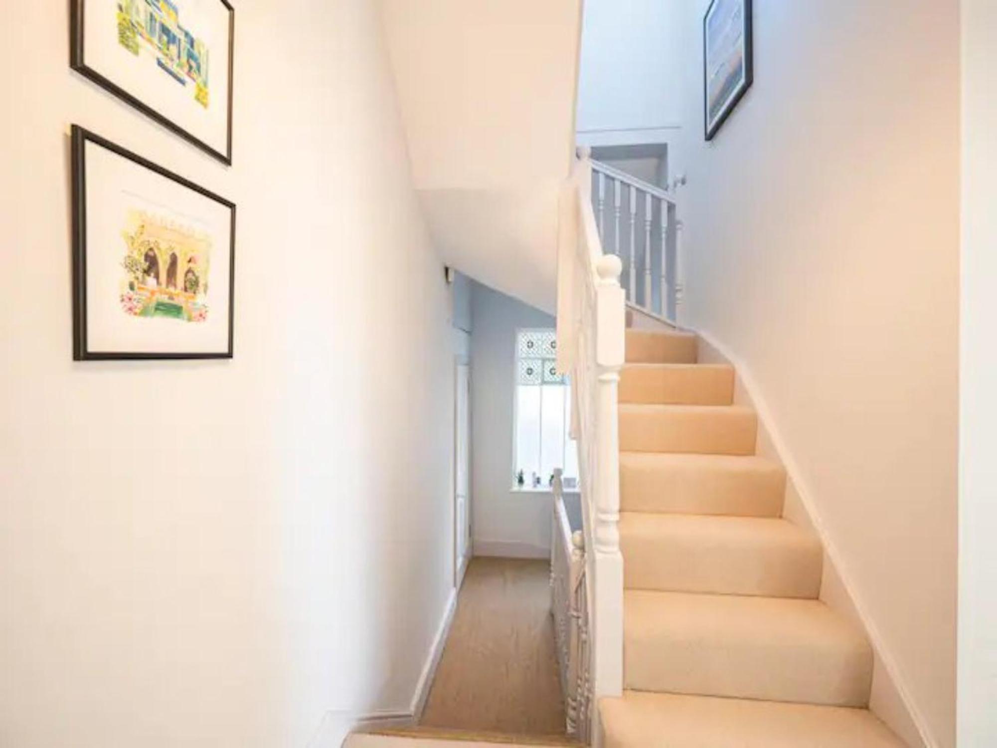 Pass The Keys Spacious Dulwich Family House With Pool Hébergement de vacances Londres