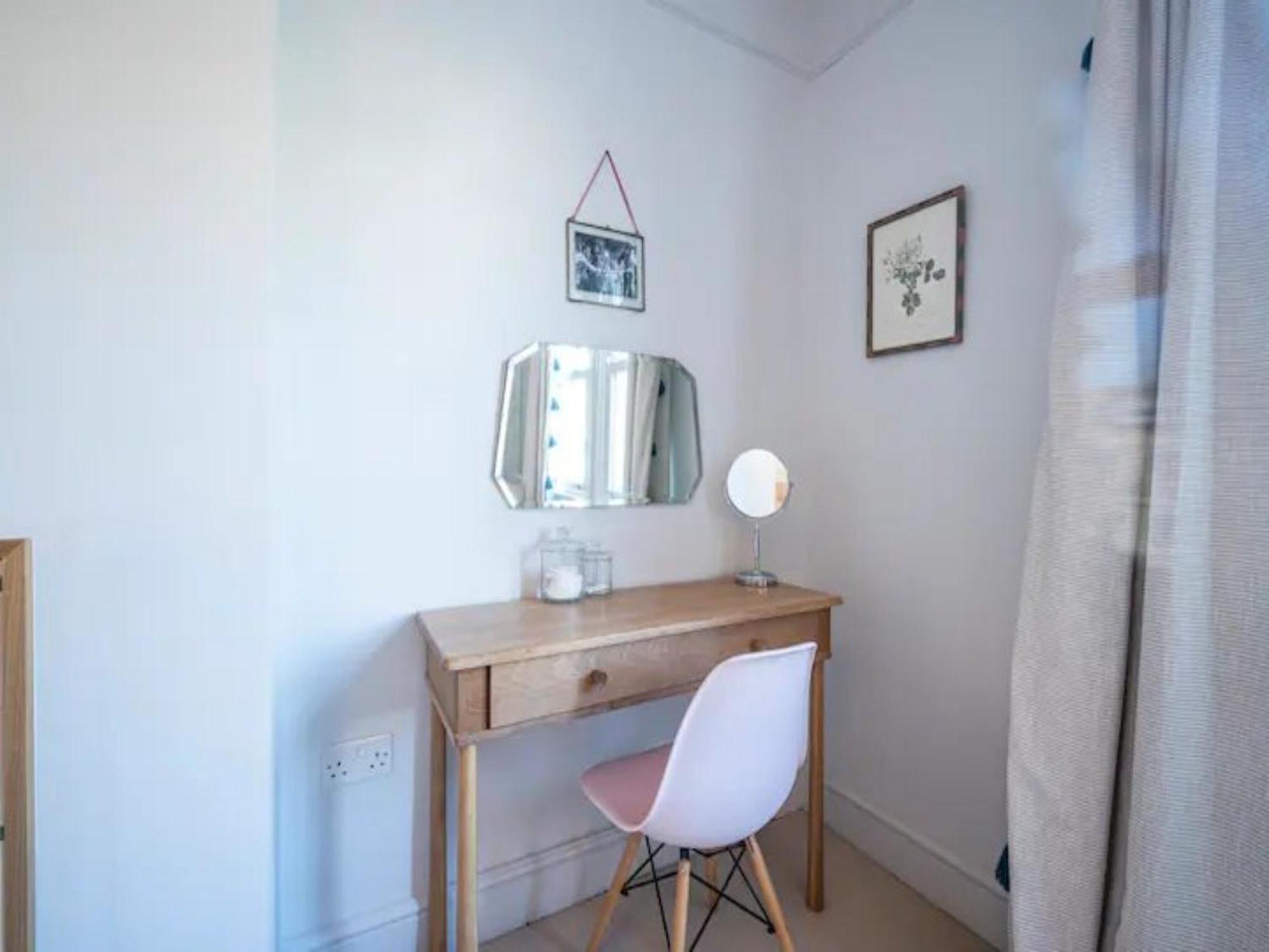 Pass The Keys Spacious Dulwich Family House With Pool Londres