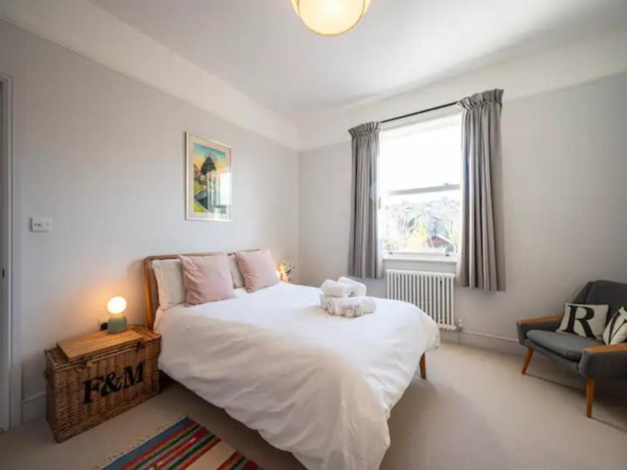 Pass The Keys Spacious Dulwich Family House With Pool Londres