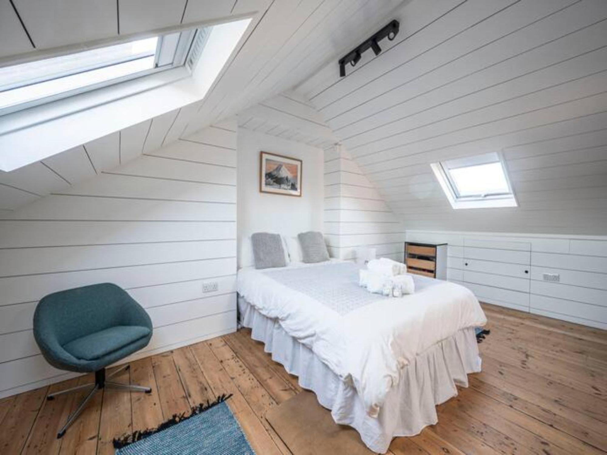 Pass The Keys Spacious Dulwich Family House With Pool Hébergement de vacances *