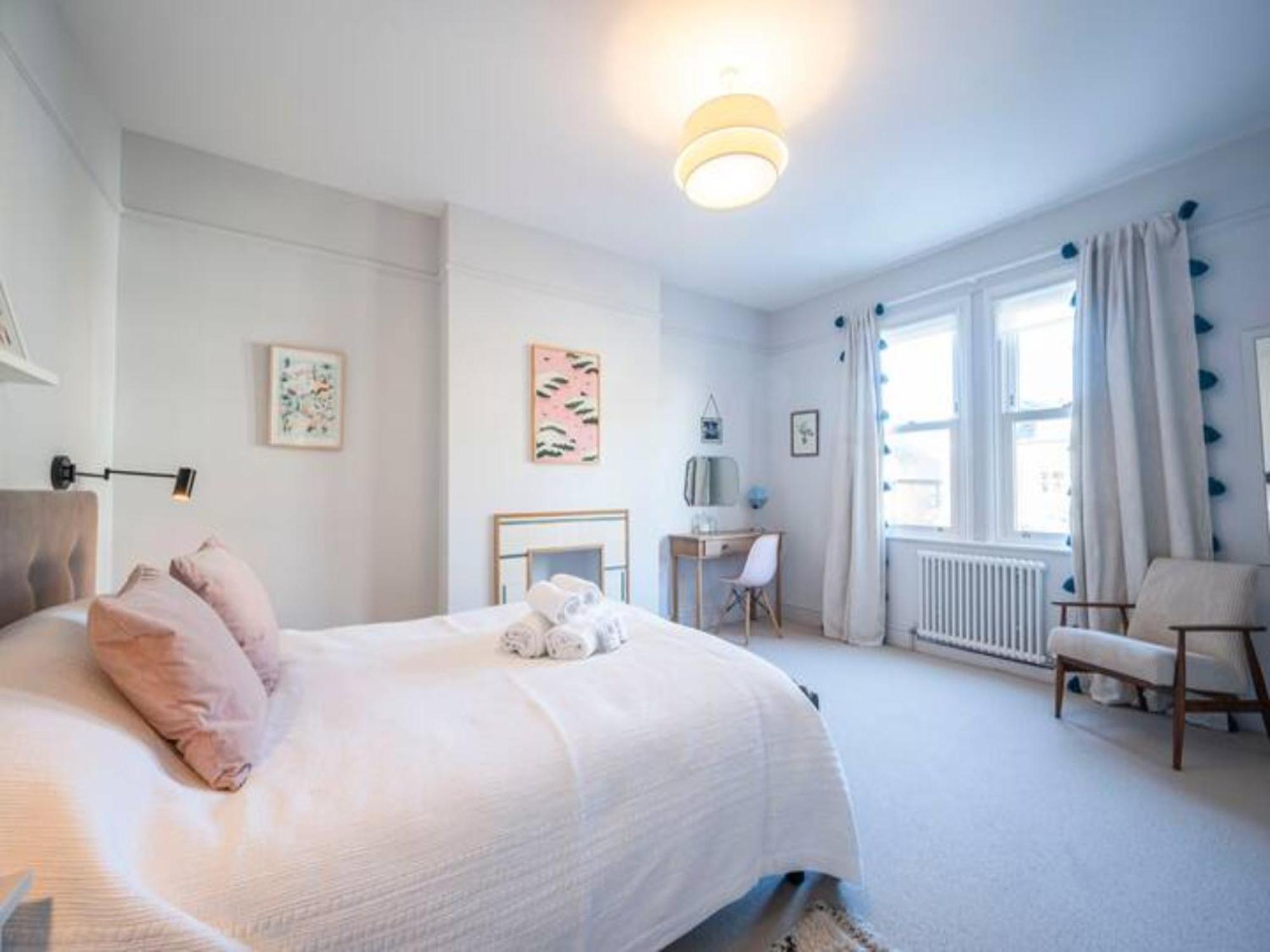 Hébergement de vacances Pass The Keys Spacious Dulwich Family House With Pool