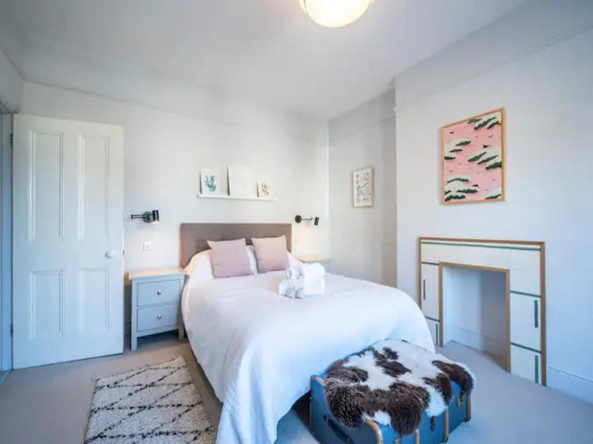 Hébergement de vacances Pass The Keys Spacious Dulwich Family House With Pool *