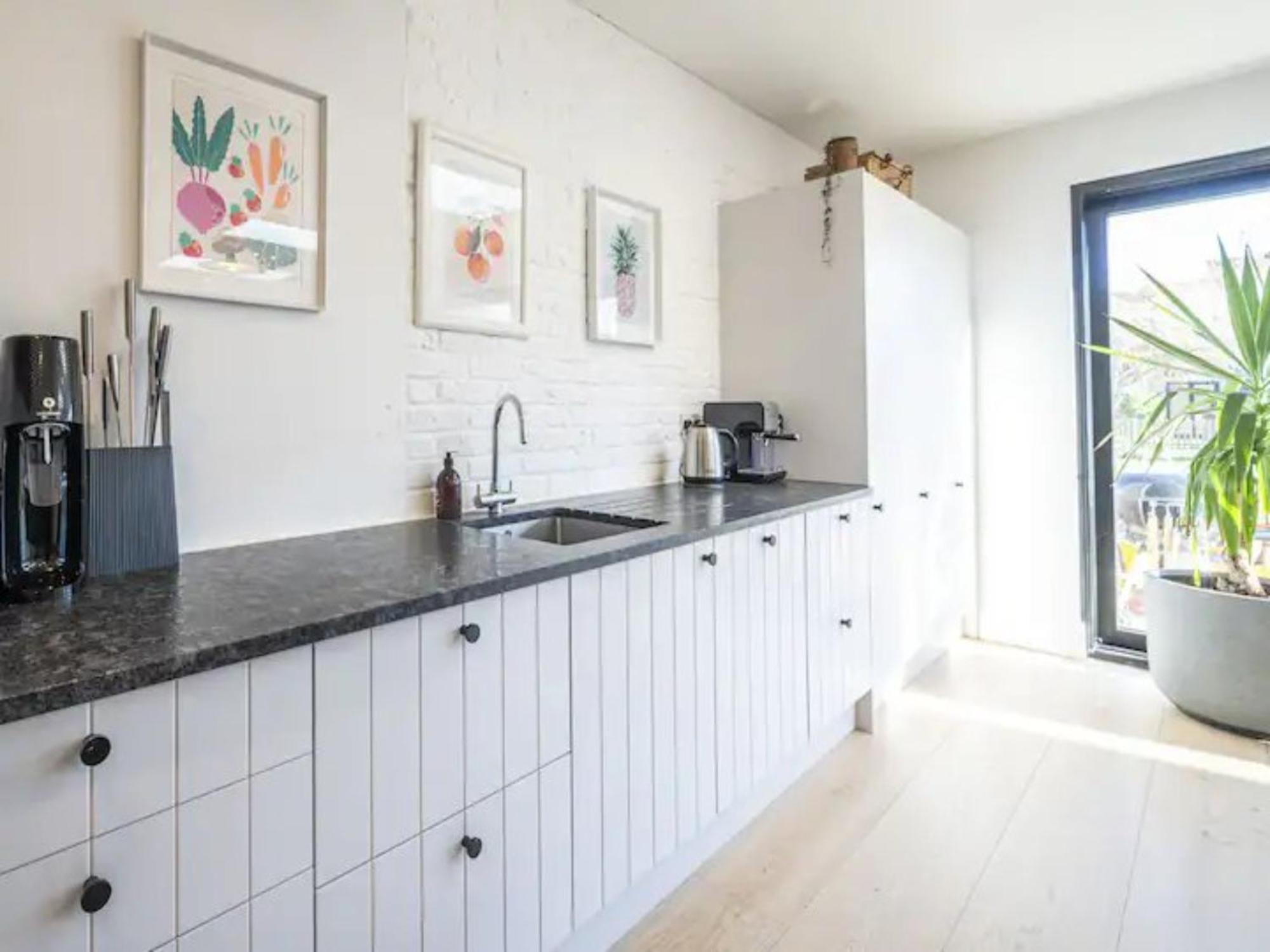 Hébergement de vacances Pass The Keys Spacious Dulwich Family House With Pool
