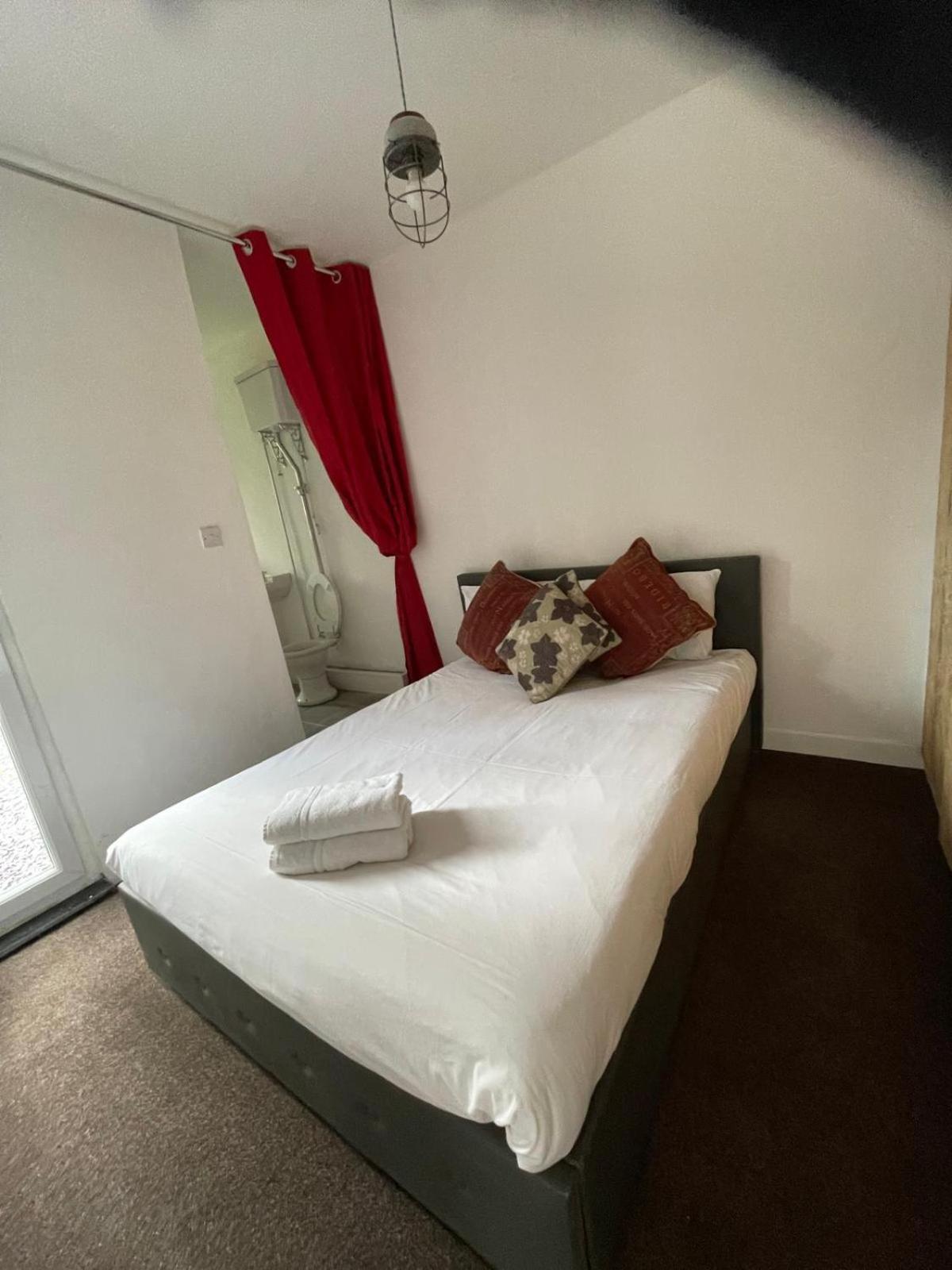 2 Bedroom Flat Wembley *